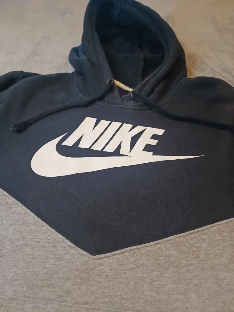 Nike pullover hoodie size M in good condition, gray and black – photo 2
